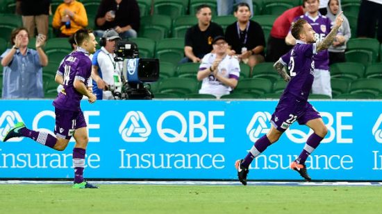 Glory reignite top four hopes with win over Wellington