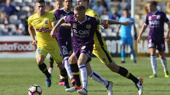 Mariners strike twice to end Glory undefeated run
