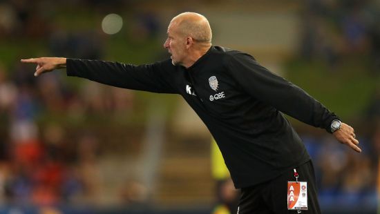 Lowe leaves Head Coach role