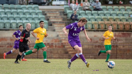 Stynes on target as youngsters draw on road