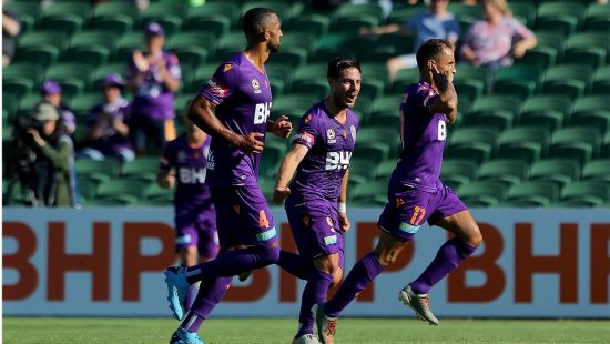 Glory bag six in stunning victory over Jets