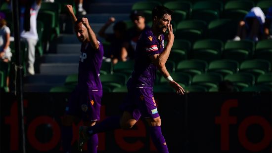 Glory make it five on the spin by downing Adelaide