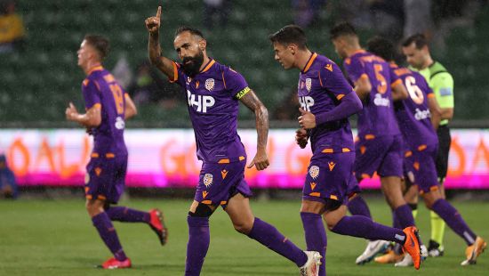 Glory keep Finals hopes alive with home draw