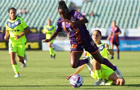 Glory downed by reigning champions