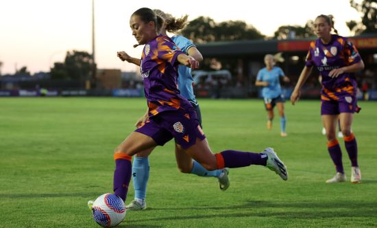 Glory reclaim top spot with hard-earned point