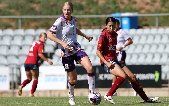 Lowry goal in vain as Glory slip to away defeat